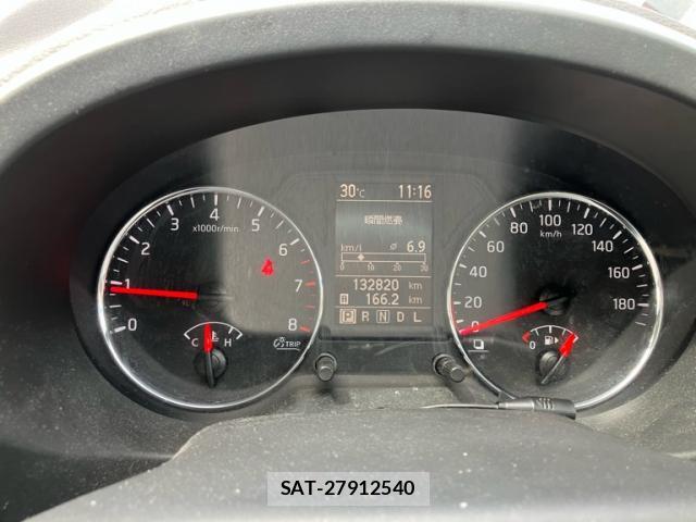 Nissan X-TRAIL 2013-10 8728964-11