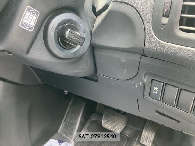 Nissan X-TRAIL 2013-10 8728964-5