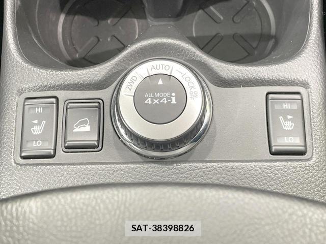 Nissan X-TRAIL 2016-01 8730320-6