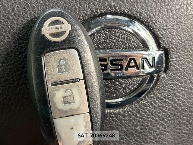 Nissan X-TRAIL 2013-01 8730841-6