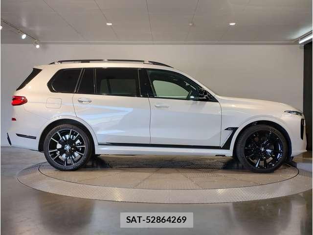 Bmw X7 2023-10 8728299-10