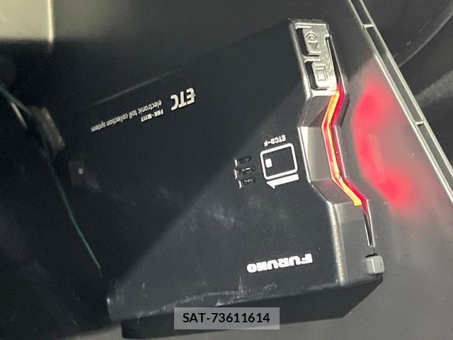 Suzuki X BEE 2018-03 8728185-3