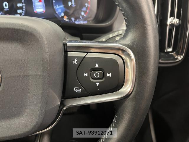 Volvo XC40 2020-04 8726787-10