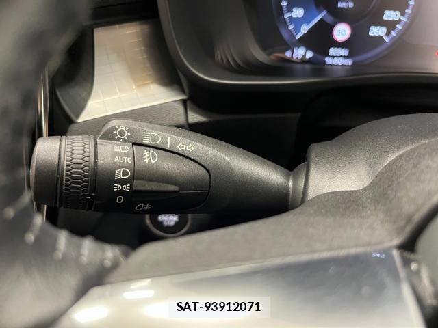 Volvo XC40 2020-04 8726787-11