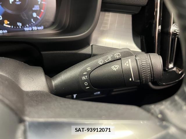 Volvo XC40 2020-04 8726787-12