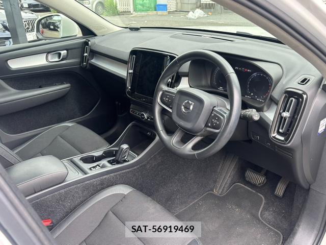 Volvo XC40 2019-03 8727791-4