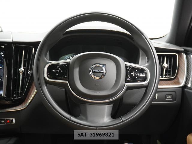 Volvo XC60 2021-05 8726791-3