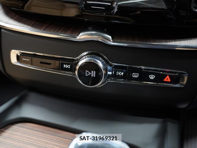 Volvo XC60 2021-05 8726791-8