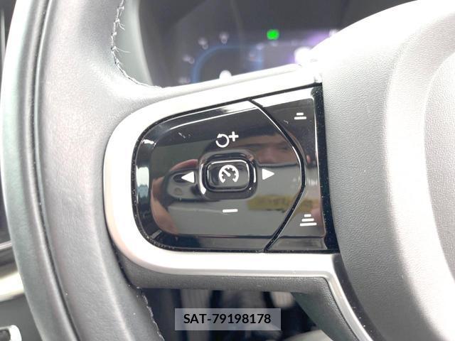 Volvo XC60 2022-02 8727063-12