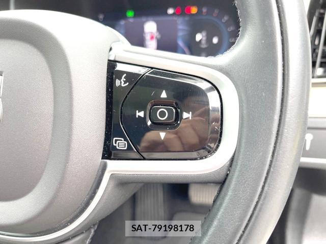 Volvo XC60 2022-02 8727063-13