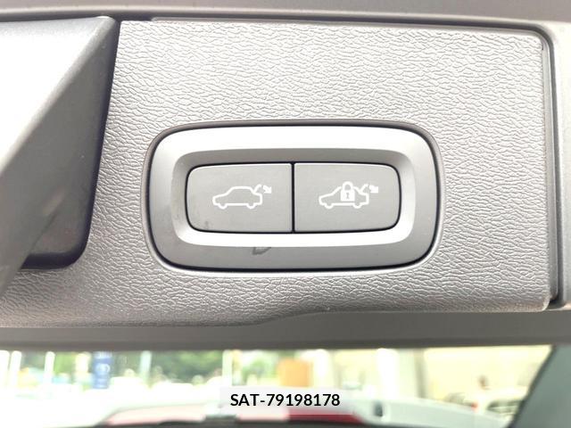 Volvo XC60 2022-02 8727063-16