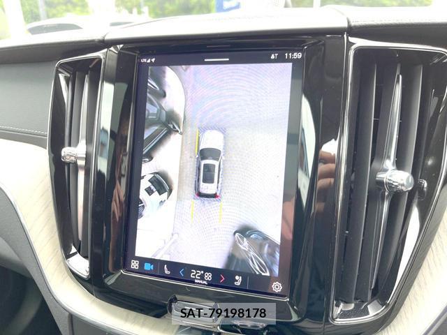 Volvo XC60 2022-02 8727063-7
