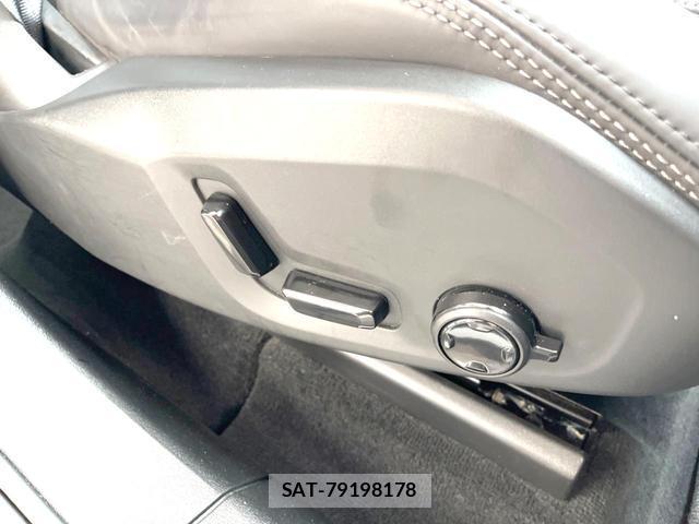 Volvo XC60 2022-02 8727063-9