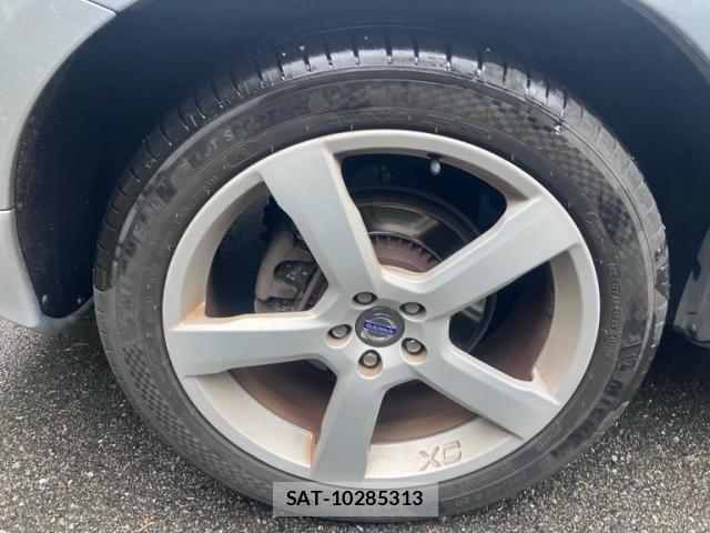 Volvo XC60 2012-08 8727935-4