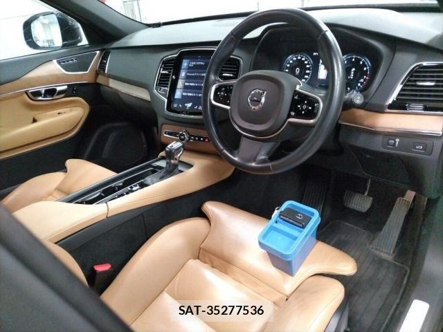 Volvo XC90 2016-07 8729440-2