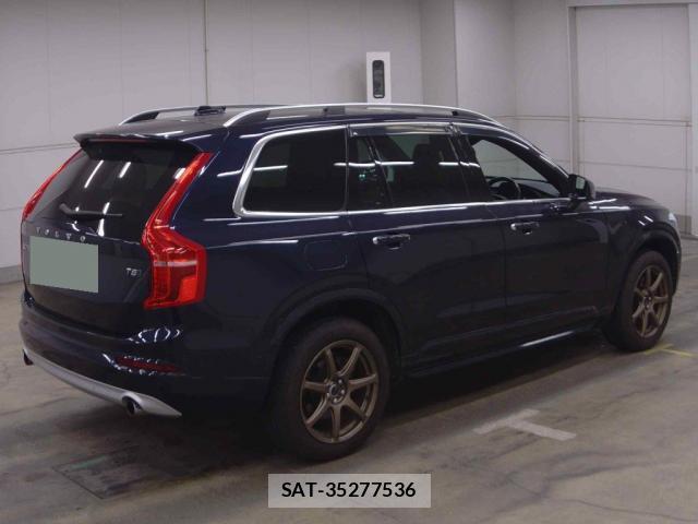 Volvo XC90 2016-07 8729440-5
