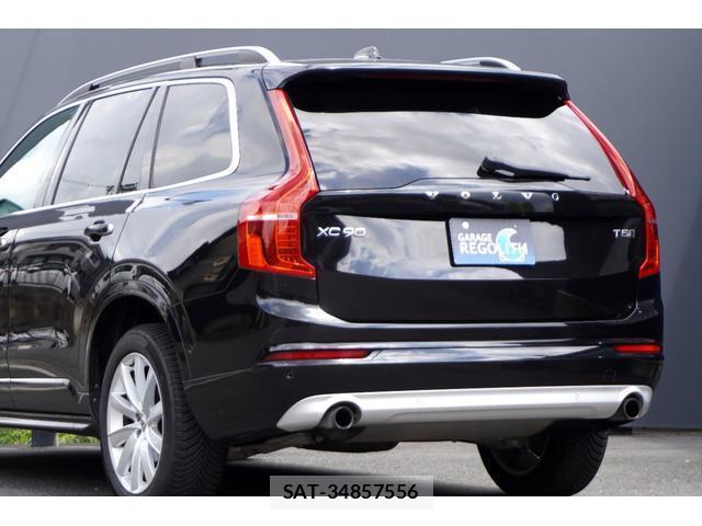 Volvo XC90 2017-10 8731278-11