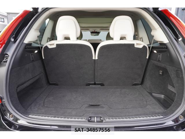 Volvo XC90 2017-10 8731278-13