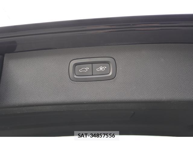 Volvo XC90 2017-10 8731278-16