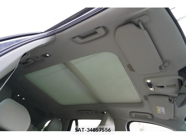 Volvo XC90 2017-10 8731278-17
