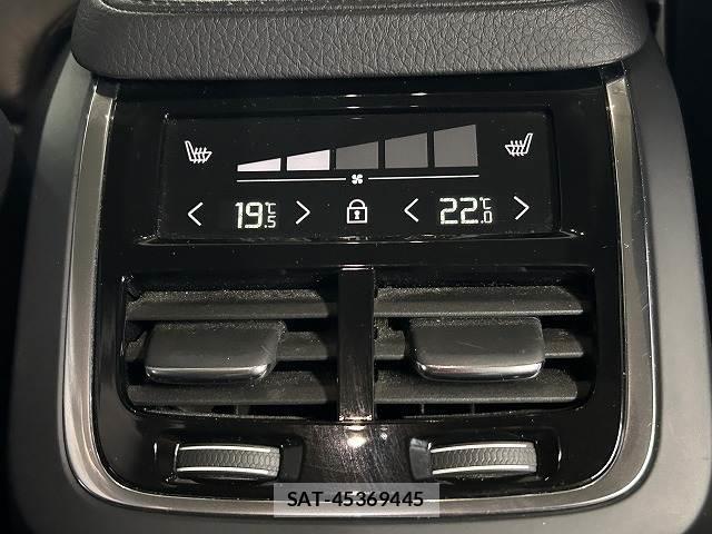 Volvo XC90 2021-07 8731336-7