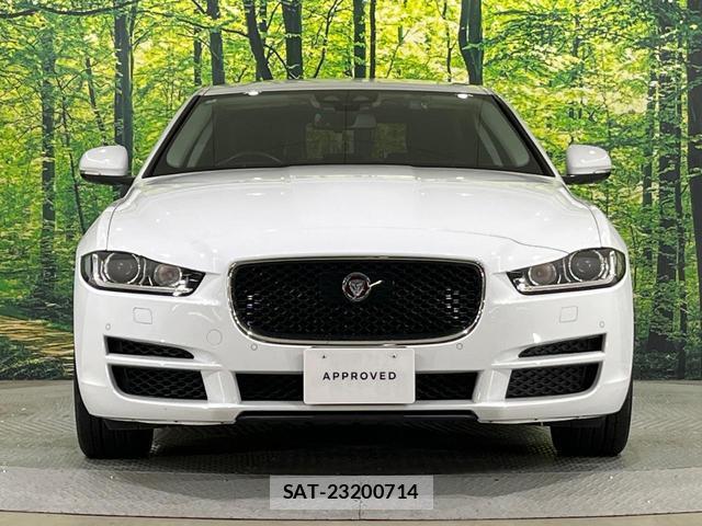 Jaguar XE 2018-07 8727085-19