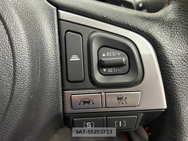 Subaru XV 2015-10 8726590-4