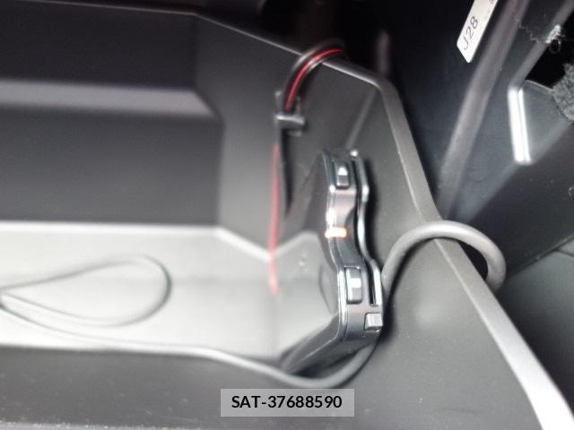 Subaru XV 2015-02 8729007-11