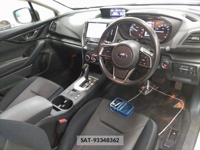 Subaru XV 2018-05 8729372-2