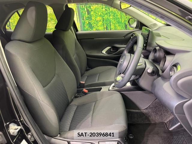 Toyota YARIS CROSS 2021-03 8725878-7