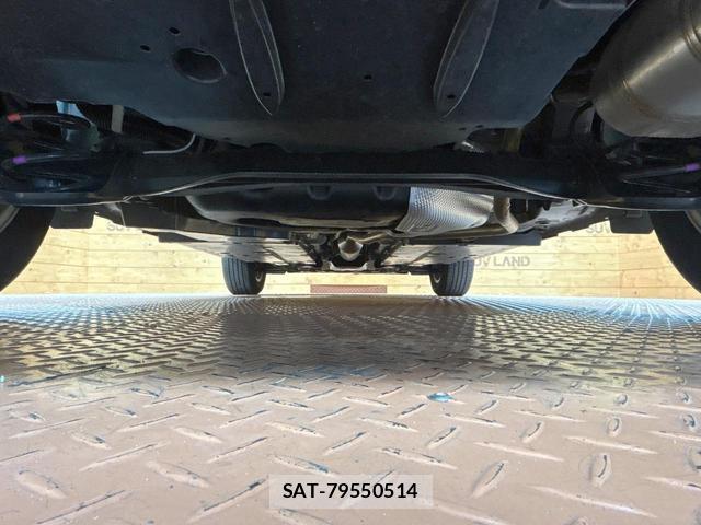 Toyota YARIS CROSS 2021-03 8725919-18