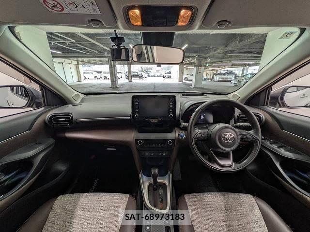 Toyota YARIS CROSS 2020-09 8726001-1