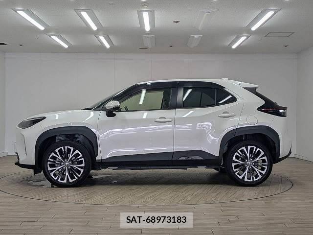 Toyota YARIS CROSS 2020-09 8726001-16