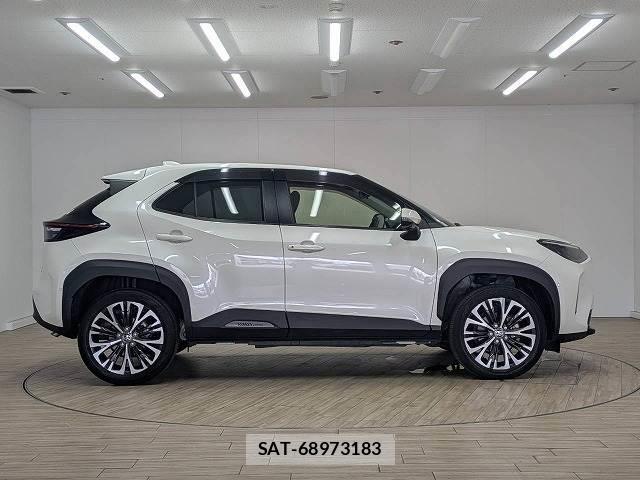 Toyota YARIS CROSS 2020-09 8726001-17