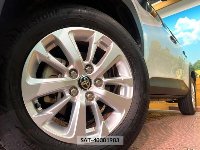 Toyota YARIS CROSS 2024-05 8727750-12