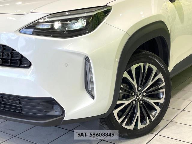 Toyota YARIS CROSS 2020-10 8728183-11