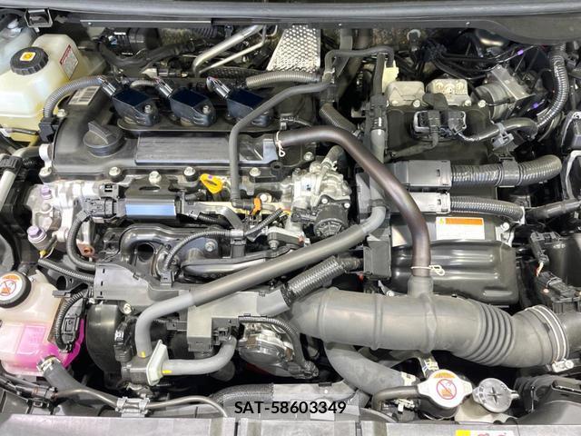 Toyota YARIS CROSS 2020-10 8728183-17