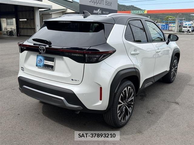 Toyota YARIS CROSS 2026-08 8728985-1