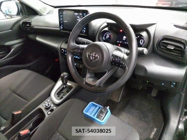Toyota YARIS CROSS 2022-07 8729190-2