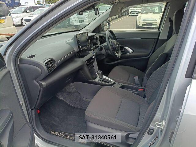 Toyota YARIS CROSS 2020-12 8730489-2