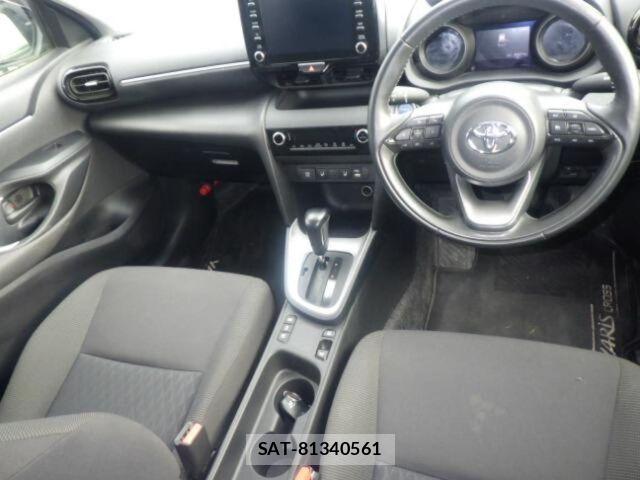 Toyota YARIS CROSS 2020-12 8730489-5