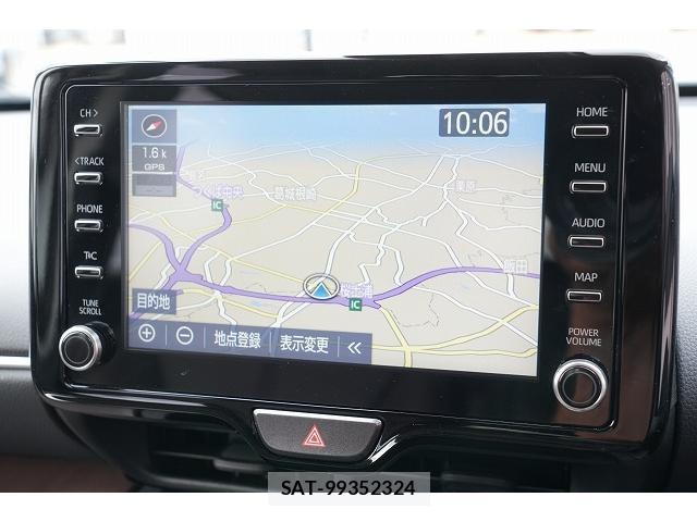 Toyota YARIS CROSS 2021-06 8730562-13