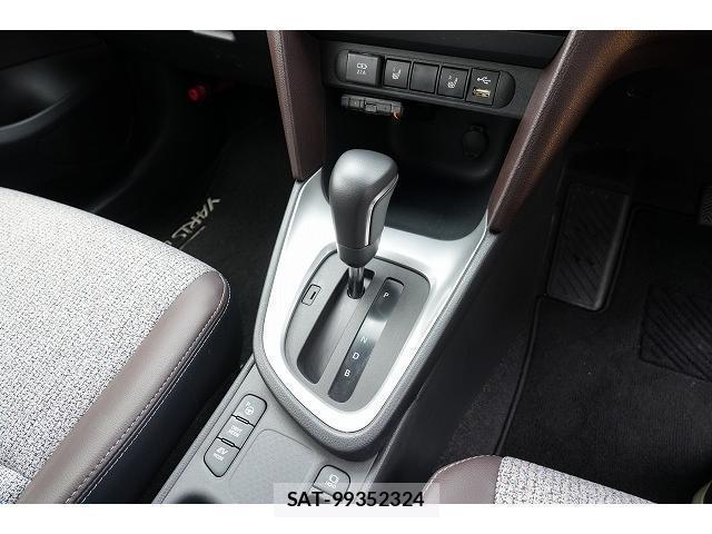 Toyota YARIS CROSS 2021-06 8730562-4