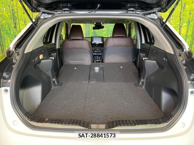 Toyota YARIS CROSS 2021-09 8730954-10
