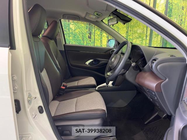 Toyota YARIS CROSS 2021-08 8730965-7