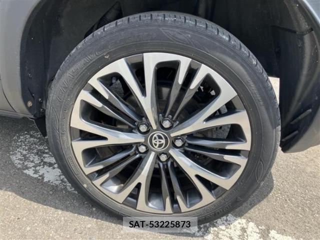 Toyota YARIS CROSS 2020-11 8731326-12