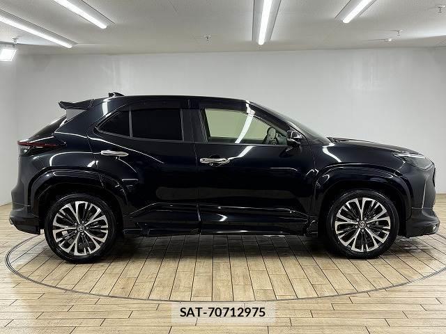 Toyota YARIS CROSS 2021-08 8731401-16