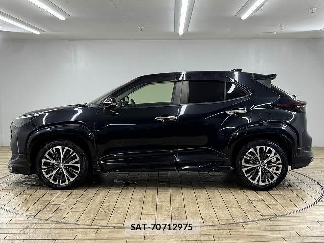 Toyota YARIS CROSS 2021-08 8731401-17