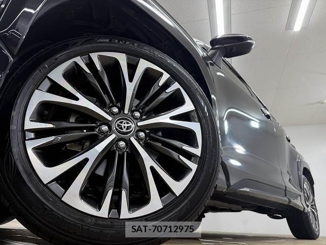 Toyota YARIS CROSS 2021-08 8731401-19