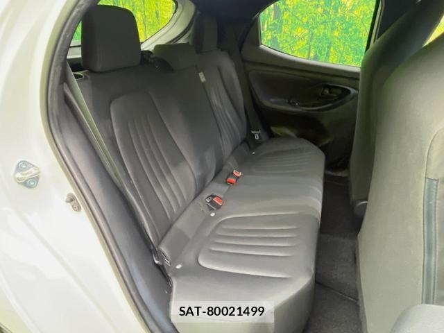 Toyota YARIS 2021-08 8725825-6
